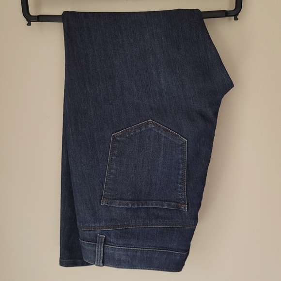 Ann Taylor Denin Modern Fit Ankle Jean in Stretch Cotton, Size 10 - Picture 4 of 8